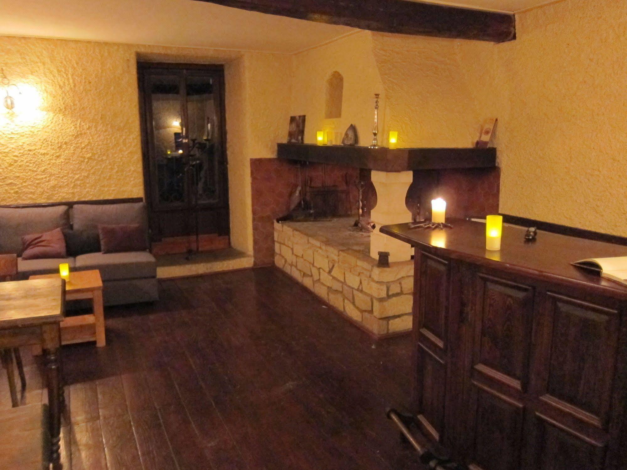 Auberge Des Deux Rivieres Seix Buitenkant foto